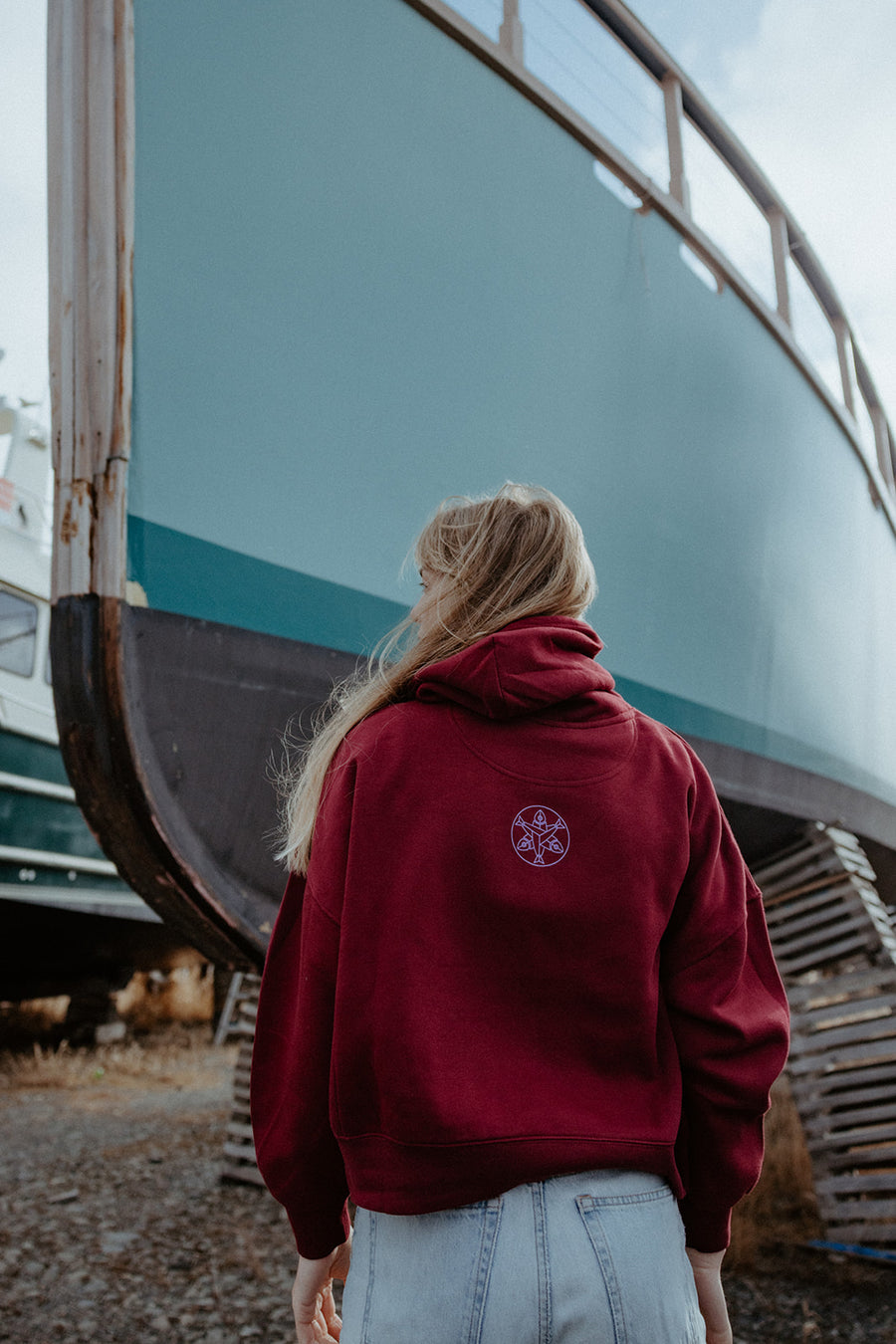 Salmon Love Women's Pullover Hoodie - Burgundy – Salmon Sisters