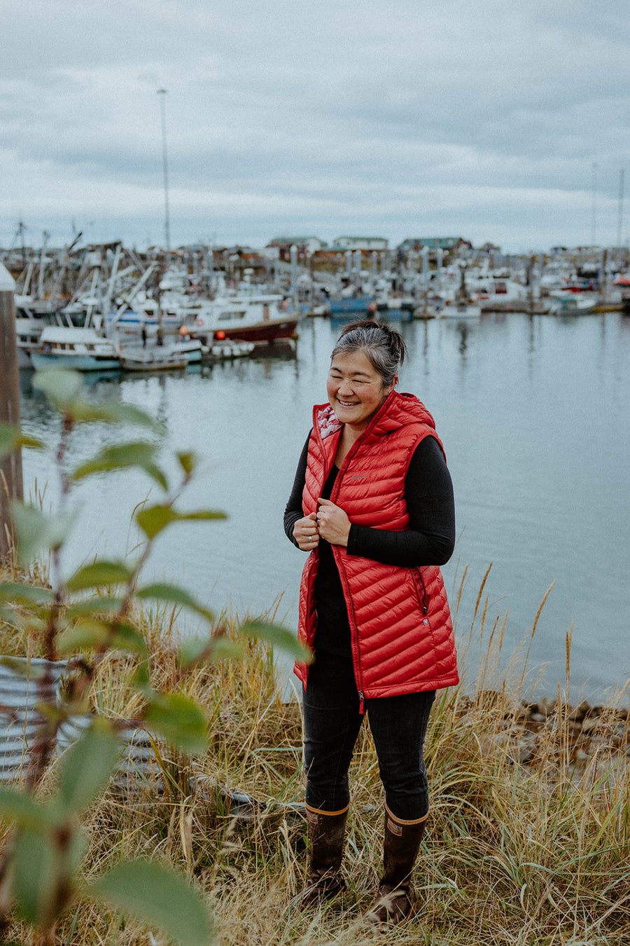 SKHOOP x Salmon Sisters - Sockeye Vest (Red Granite)