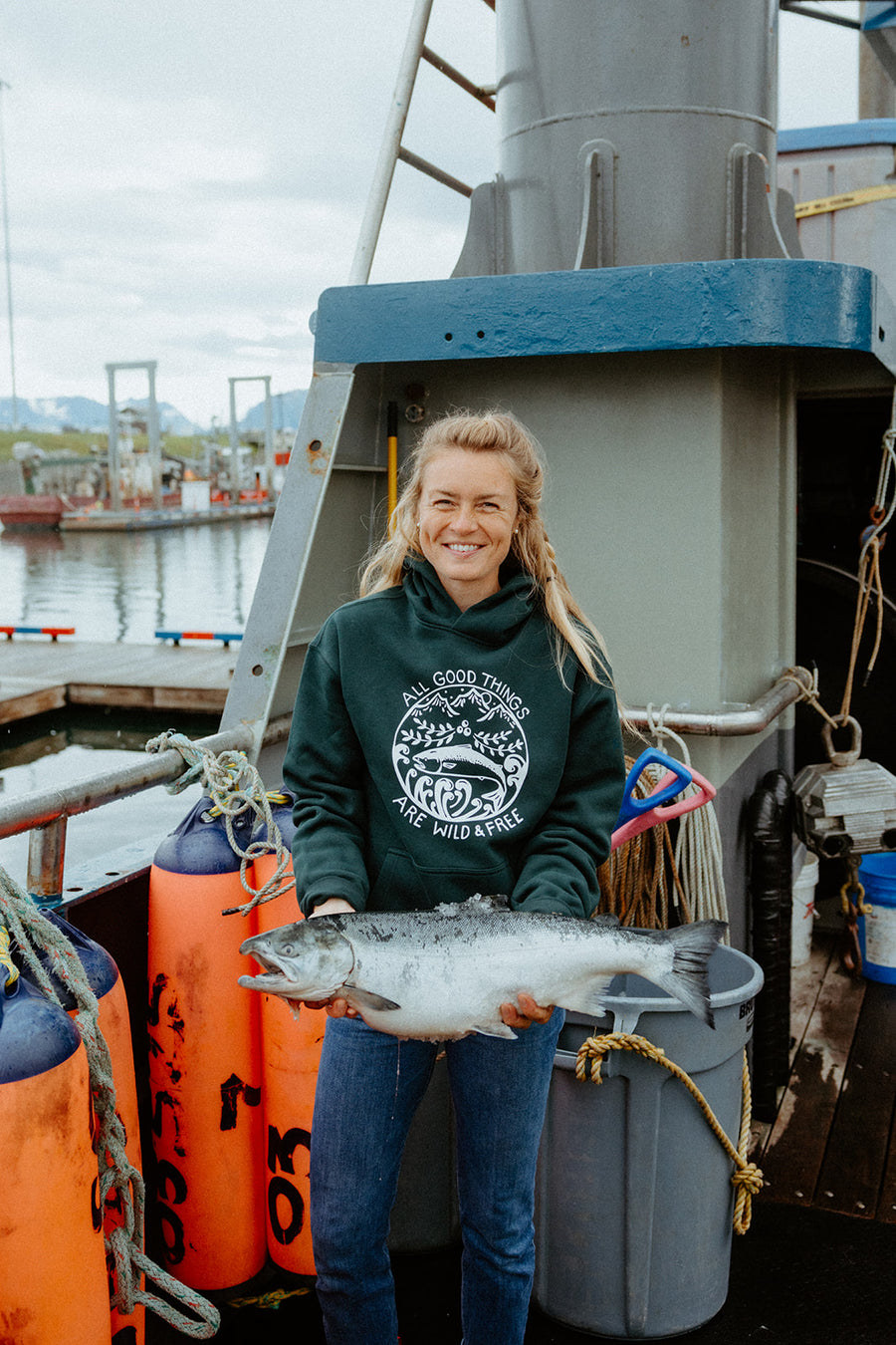 Wild & Free Pullover Hoodie - Evergreen – Salmon Sisters
